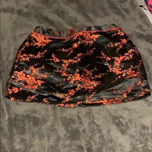 China tea skirt black with red roses